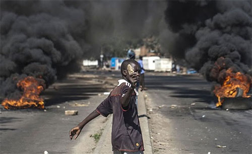 Calma en la capital de Zimbabwe después de una jornada de protestas